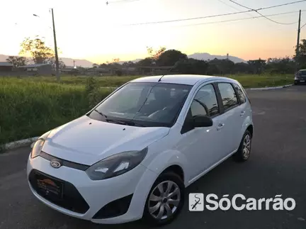 Ford FIESTA 1.0 8V na cor Branca em São José / SC - 6789442