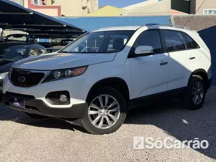 KIA SORENTO EX 4X2 2.4 AT na cor Branca em Curitiba / PR - 6866758