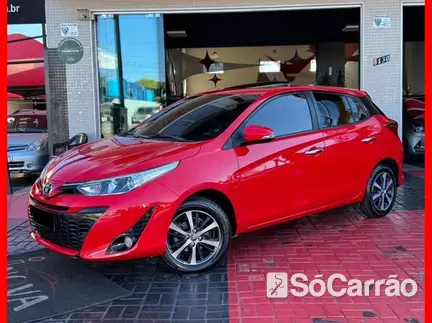 Toyota YARIS HATCH XLS 1.5 CVT na cor Vermelha em Maringá / PR - 6856252