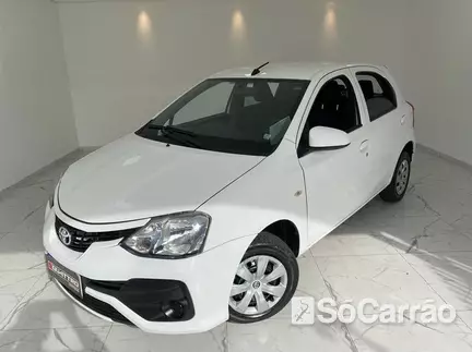 Toyota ETIOS HATCH 1.3 16V na cor Branca em Curitiba / PR - 6614055