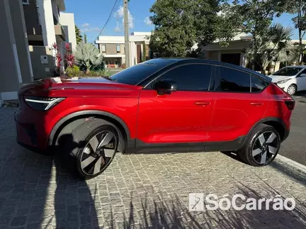 Volvo C40 RECHARGE na cor Vermelha em São José dos Pinhais / PR - 6581795