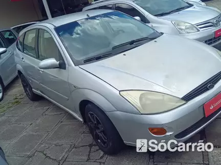 Ford FOCUS HATCH 1.8 16V na cor Prata em Curitiba / PR - 5059255