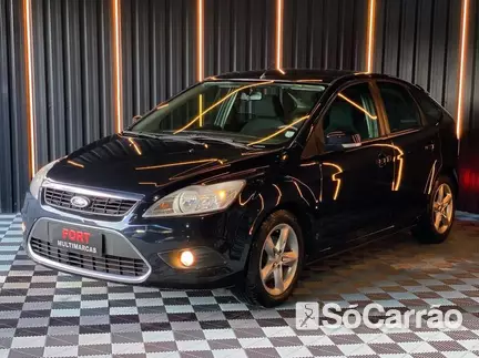 Ford FOCUS HATCH GLX 2.0 16V AT na cor Preta em Curitiba / PR - 6610060