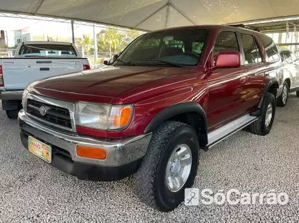 Toyota HILUX SW4 4X4 3.0 TB na cor Vermelha em Criciúma / SC - 6757749