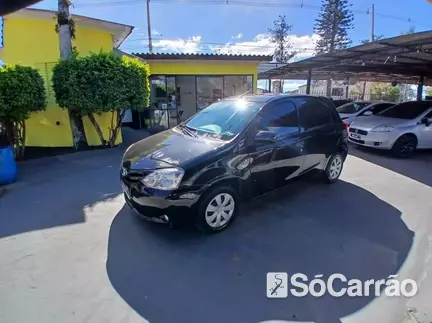Toyota ETIOS HATCH XS 1.3 16V na cor Preta em Ponta Grossa / PR - 6768238