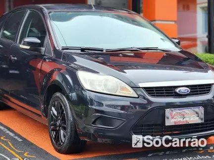 Ford FOCUS HATCH GHIA 2.0 16V na cor Preta em Curitiba / PR - 6817197