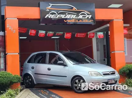Chevrolet CORSA HATCH JOY 1.0 8V na cor Prata em Curitiba / PR - 6857194