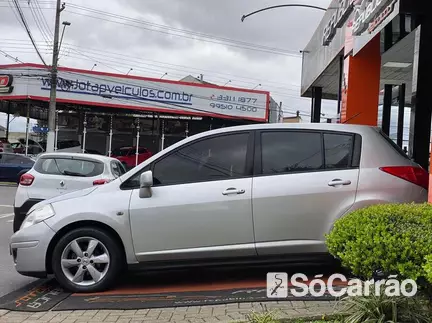 Nissan TIIDA S 1.8 16V AT na cor Prata em Curitiba / PR - 6946697