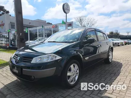 Renault MEGANE SEDAN DYNAMIQUE 2.0 16V AT na cor Verde em Curitiba / PR - 6864799