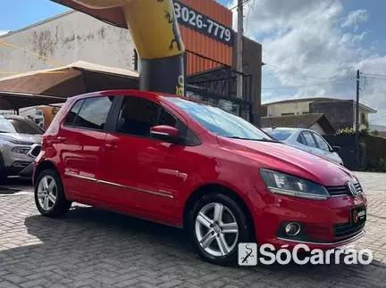 Volkswagen FOX (BLACKFOX I-TREND) G2 1.0 TEC 8V na cor Vermelha em Curitiba / PR - 6981480