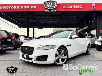 Jaguar XF PRESTIGE RWD 2.0 GTDI na cor Branca em Curitiba / PR - 6824553