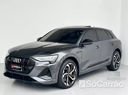 Audi E-TRON PERFORMANCE BLACK QUATTRO na cor Cinza em Curitiba / PR - 6789165