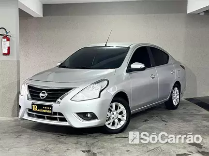 Nissan VERSA SV 1.6 16V CVT FLEXSTART na cor Prata em Curitiba / PR - 6732515