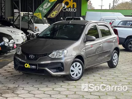 Toyota ETIOS HATCH X 1.3 16V na cor Cinza em Curitiba / PR - 6895408