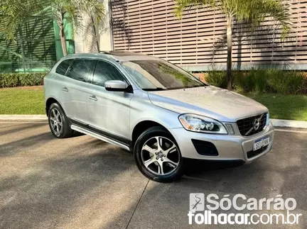 Volvo XC60 DYNAMIC T5 FWD 4X2 2.0 TB AT na cor Prata em Londrina / PR - 6785299