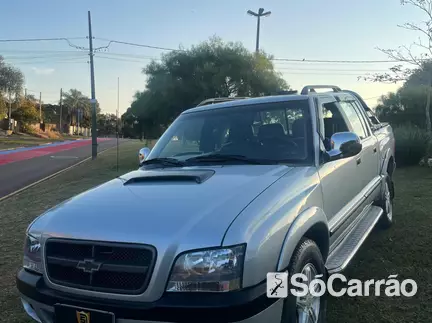 Chevrolet S10 CD EXECUTIVE 4X4 2.8 TB-ELETR na cor Prata em Ponta Grossa / PR - 6737856