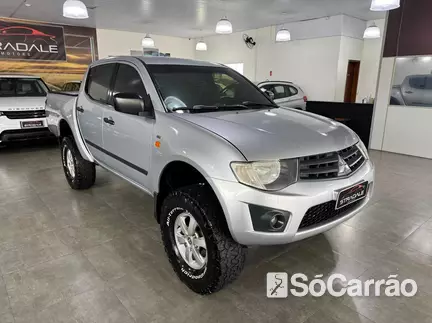 Mitsubishi L-200 CD TRITON GLX 4X4 3.2 16V TB-IC MT na cor Prata em Gaspar / SC - 6905414