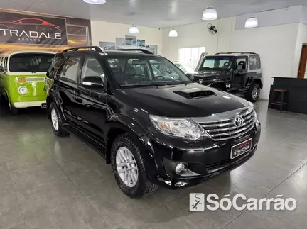 Toyota HILUX SW4 SRV 4X4 3.0 TB-IC 16V 7LUG AT na cor Preta em Gaspar / SC - 6918201