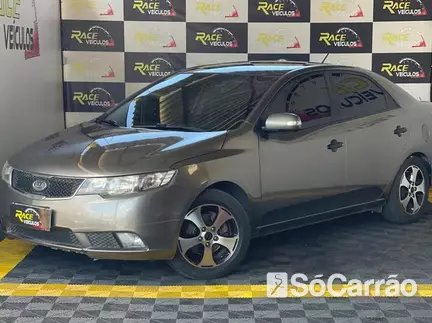 KIA CERATO EX 1.6 16V 126CV AT na cor Cinza no Porto Alegre / RS - 6923634