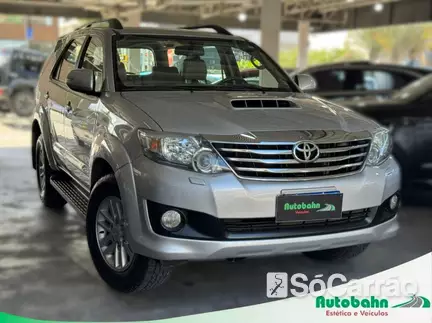 Toyota HILUX SW4 SRV 4X4 3.0 TB-IC 16V AT na cor Prata em Joinville / SC - 6943200