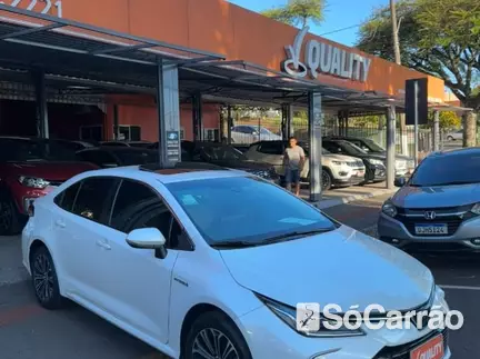 Toyota COROLLA ALTIS HYBRID PREMIUM 1.8 VVT-I 16V CVT na cor Branca em CHAPECO / SC - 6535907