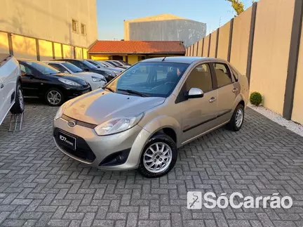 Ford FIESTA SEDAN (CLASS) 1.6 8V na cor Prata em Curitiba / PR - 6913528