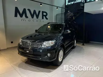 Toyota HILUX SW4 SR 4X2 2.7 16V AT na cor Preta em Curitiba / PR - 6618976