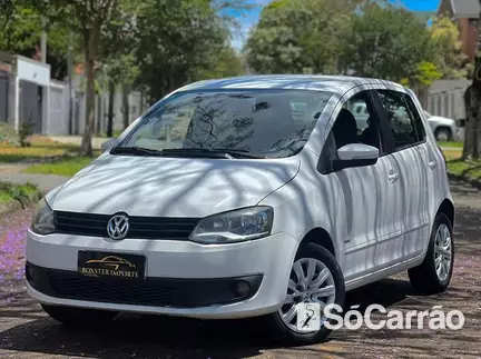 Volkswagen FOX (BLACKFOX I-TREND) G2 1.0 TEC 8V na cor Branca em Curitiba / PR - 7083149