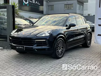 Porsche CAYENNE E-HYBRID 4X4 3.0 V6 TB TIP na cor Azul em São José / SC - 6850637