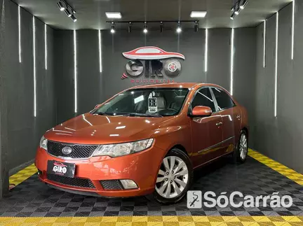 KIA CERATO EX 1.6 16V AT6 na cor Laranja no Alvorada / RS - 6846960
