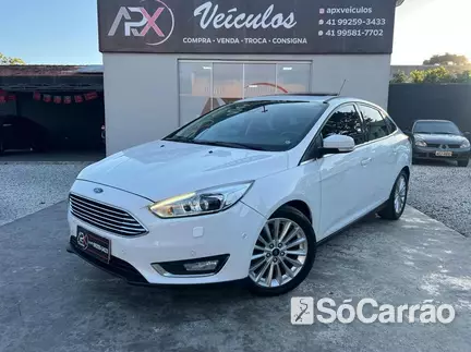 Ford FOCUS FASTBACK TITANIUM 2.0 16V P.SHIFT FLEXONE na cor Branca em Curitiba / PR - 6917540