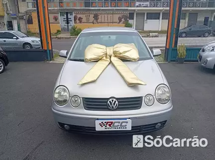 Volkswagen POLO SEDAN 1.6 8V na cor Prata em Curitiba / PR - 6966784