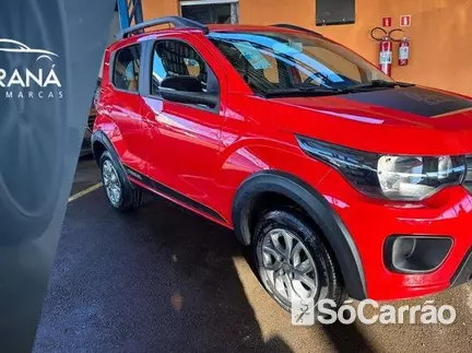 Fiat MOBI TREKKING 1.0 8V na cor Vermelha em Colombo / PR - 6917459