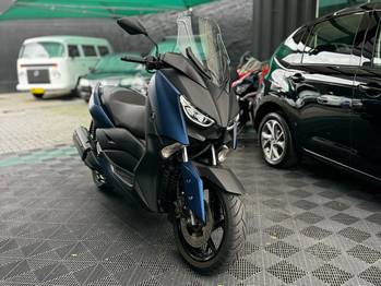 Yamaha XMAX 250