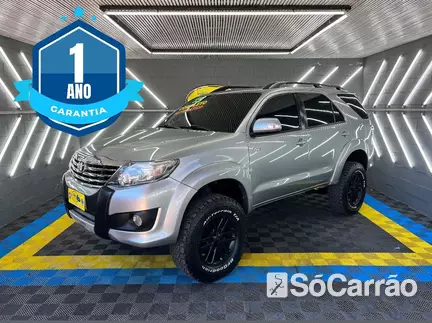Toyota HILUX SW4 SR 4X2 2.7 16V AT na cor Prata no Alvorada / RS - 6408551