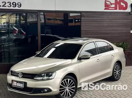 Volkswagen JETTA HIGHLINE(PREMIUM) 2.0 TSI 211CV DSG na cor Prata em Tijucas / SC - 6975519