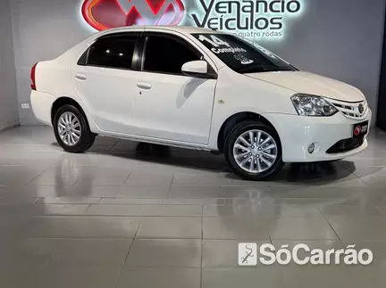 Toyota ETIOS SEDAN XLS 1.5 16V na cor Branca no Canoas / RS - 6701785