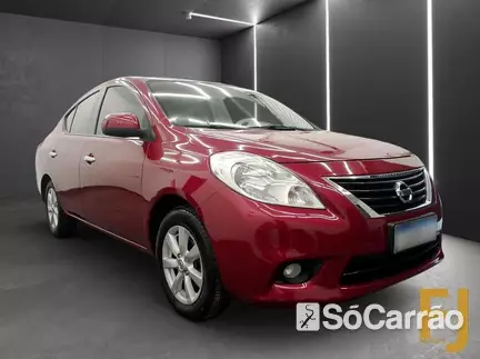 Nissan VERSA FLEX SL 1.6 16V na cor Vermelha em Curitiba / PR - 6700058
