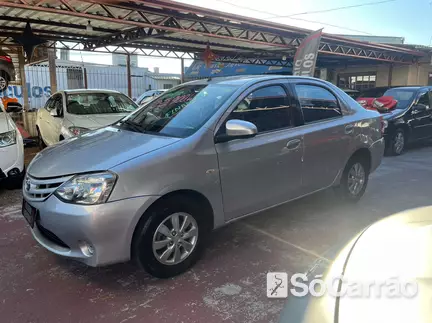 Toyota ETIOS SEDAN XS 1.5 16V na cor Prata no Canoas / RS - 6766988