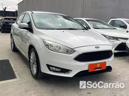 Ford FOCUS FASTBACK SE 2.0 16V P.SHIFT FLEXONE na cor Branca em Curitiba / PR - 6833556