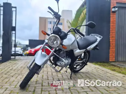 Suzuki YES 125 YES 125 na cor Prata em Curitiba / PR - 6898921