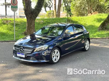 Mercedes A 200 1.6 TURBO na cor Azul em Curitiba / PR - 6313617