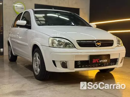 Chevrolet CORSA HATCH MAXX 1.4 8V ECONOFLEX na cor Branca em Londrina / PR - 6777441