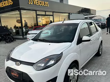 Ford FIESTA ROCAM SEDAN SE 1.6 8V na cor Branca em São José / SC - 6209478
