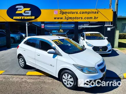 Chevrolet ONIX LT 1.0 8V SPE/4 na cor Branca em Campinas / SP - 6923227