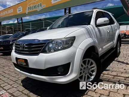 Toyota HILUX SW4 SR 4X2 2.7 16V AT na cor Branca em VINHEDO / SP - 6468027