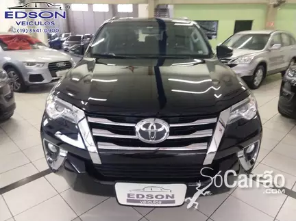 Toyota HILUX SW4 SRV 4X2 2.7 16V 7LUG AT na cor Preta em ARARAS / SP - 5579381