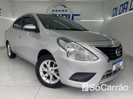 Nissan VERSA FLEX SV 1.6 16V na cor Prata em Joinville / SC - 6879613