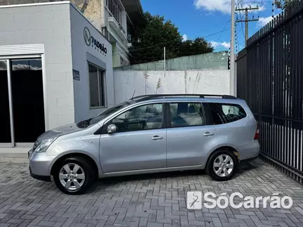 Nissan GRAND LIVINA SL 1.8 16V AT na cor Prata em Curitiba / PR - 6808433