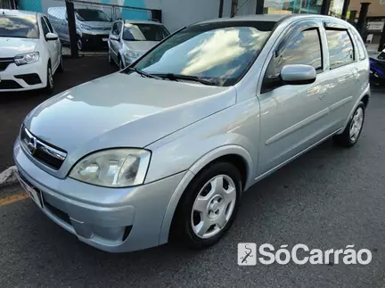 Chevrolet CORSA HATCH MAXX 1.4 8V ECONOFLEX na cor Prata em Araucária / PR - 6926404
